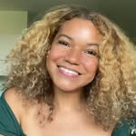 Avatar of @afrogermangirl