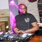 Avatar of @dj_kenzie