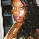 Avatar of @iamspicyvelvet