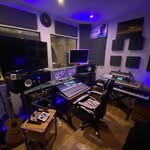 Avatar of @whitehutstudios